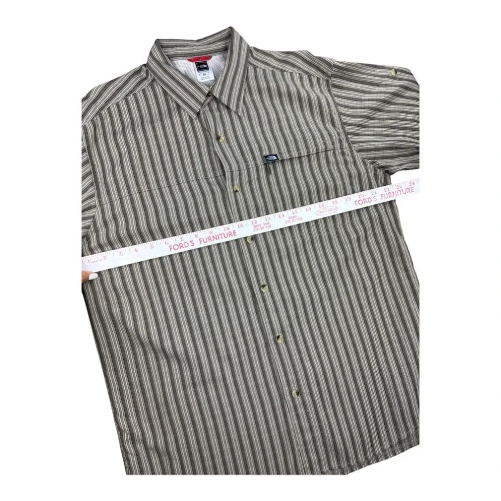 The North Face Men's Large Striped Roll-Tab Long Sleeve Shirt Zipper Pocket Hike